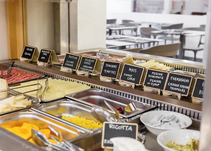 ドモメア ホテル 4*